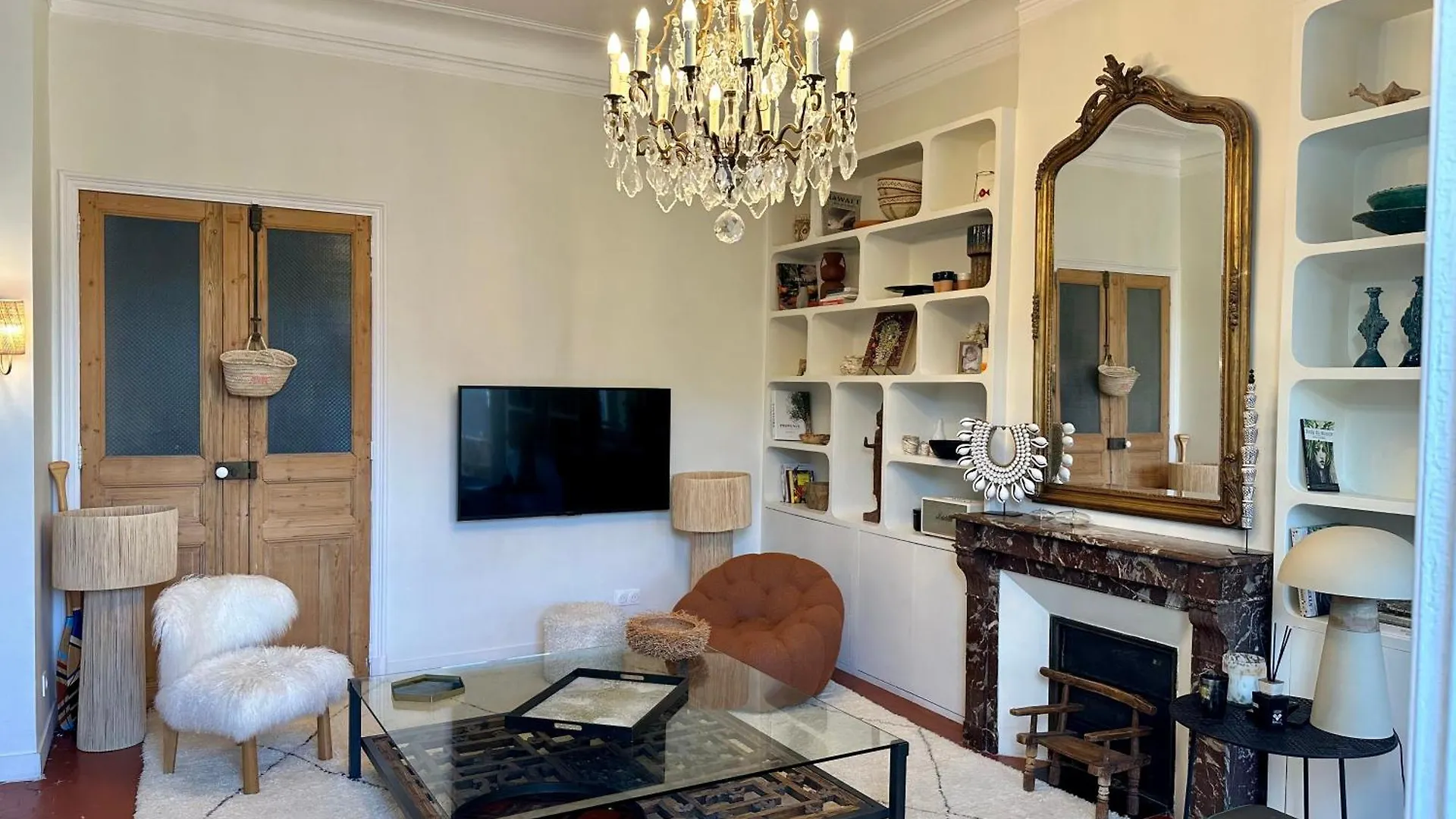 Apartman Divine Idylle Luxe 3 Chambres, Terrasse 130M2, Jacuzzi, Clim Plein Centre Aix-en-Provence
